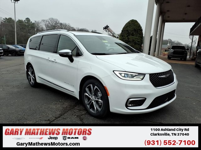 2026 Chrysler Pacifica Pinnacle's photo