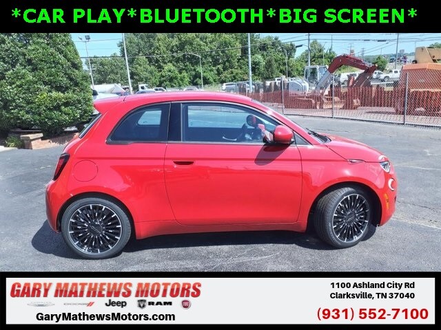 2024 Fiat 500e Red photo 3