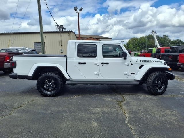 2025 Jeep Gladiator Sport photo 2