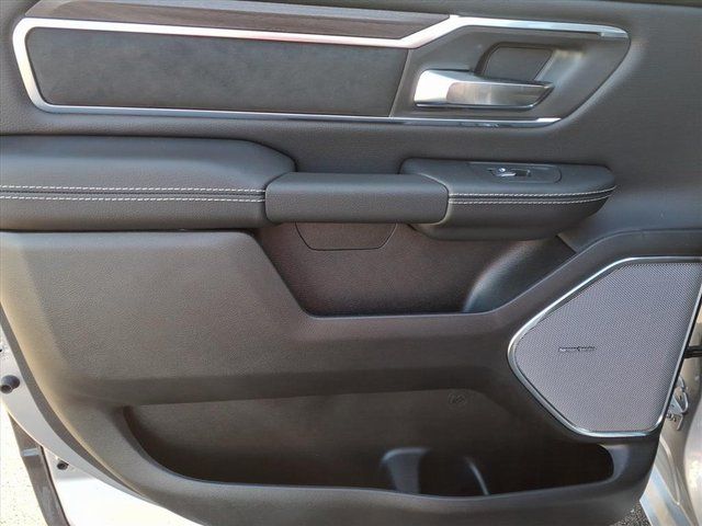 2026 RAM 1500 Laramie - Photo 11