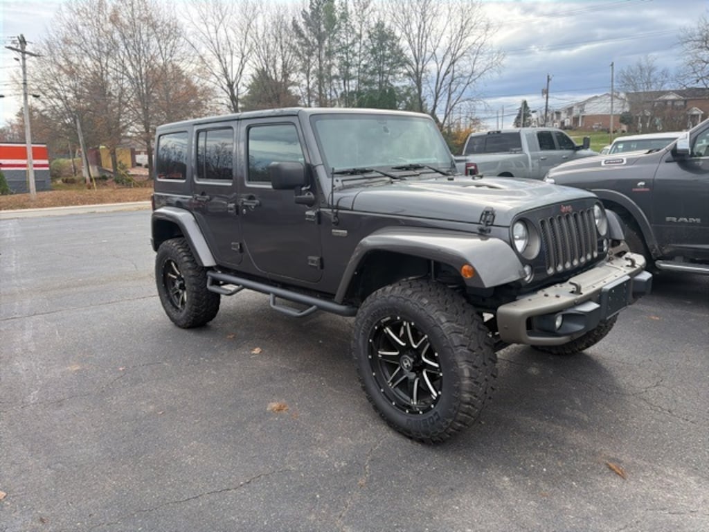 Used 2016 Jeep Wrangler Unlimited Sahara SUV