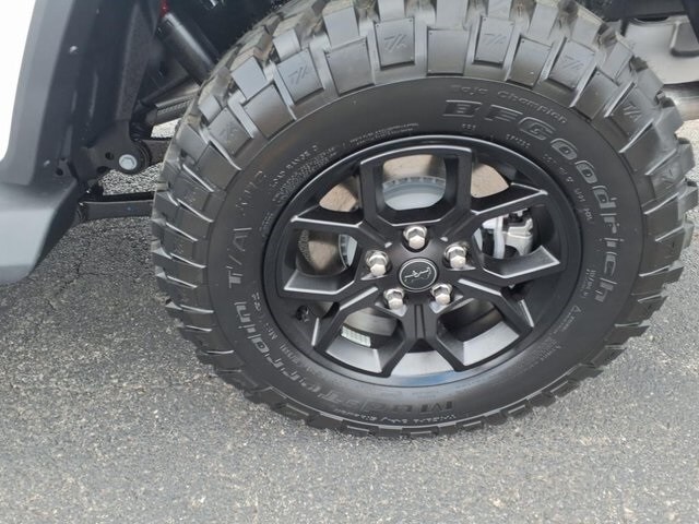 2025 Jeep Gladiator Sport photo 4