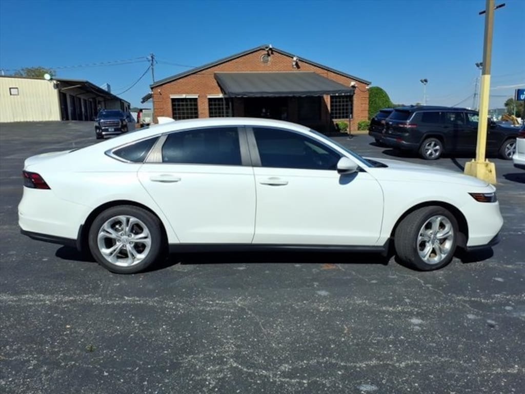 Used 2023 Honda Accord LX Sedan