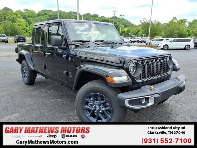 2026 Jeep Gladiator 85th Anniversary Edition Auto's photo