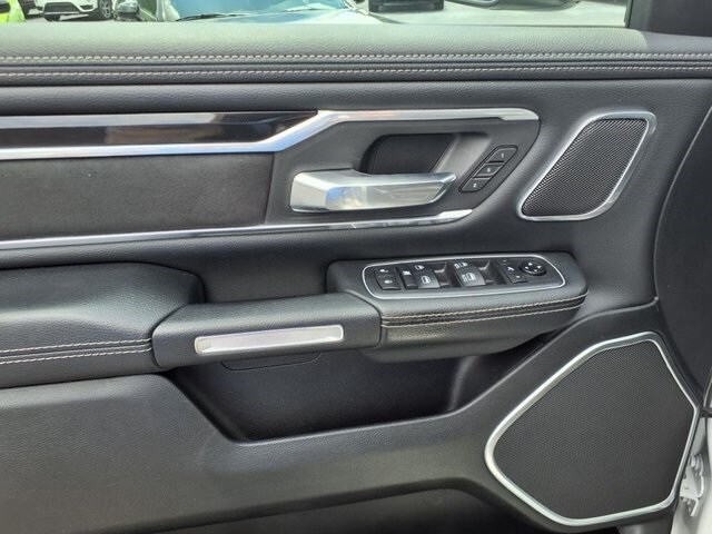 2020 Ram 1500 Laramie photo 3