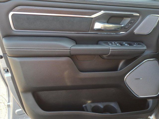 2026 RAM 1500 Laramie - Photo 9