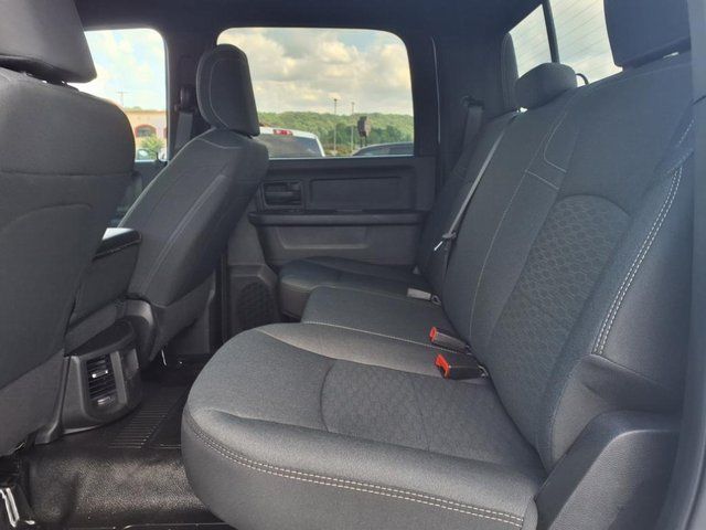 2025 RAM 3500 Chassis Tradesman - Photo 7