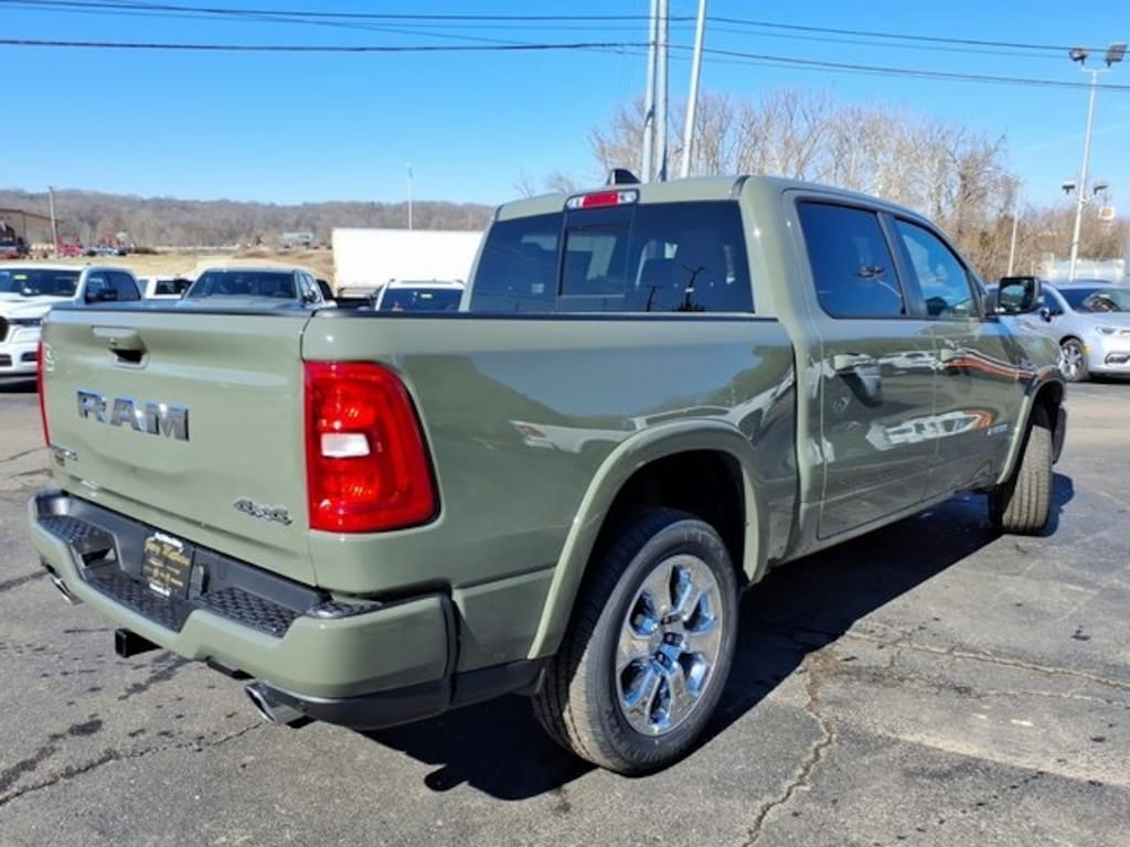 New 2026 Ram 1500 BIG HORN CREW CAB 4X4 5'7 BOX Pickup