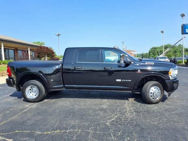 Used 2022 RAM Ram 3500 Pickup Longhorn with VIN 3C63RRNLXNG135135 for sale in Clarksville, TN