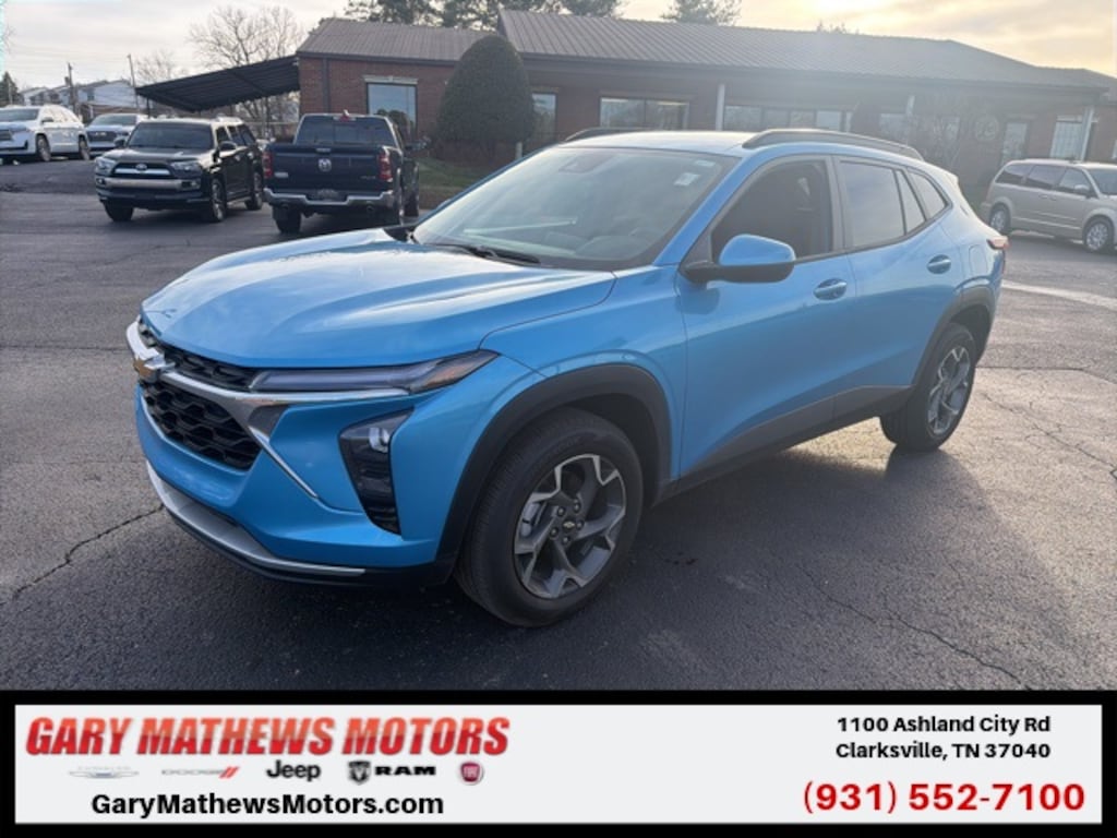 Used 2025 Chevrolet Trax LT SUV