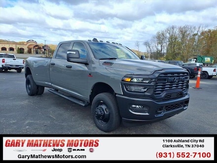 2026 Ram 3500 TRADESMAN CREW CAB 4X4 8' BOX Pickup