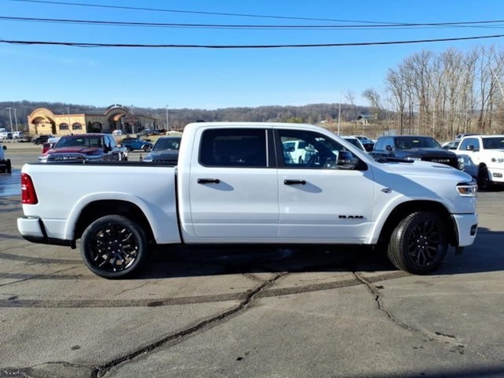 New 2026 Ram 1500 LIMITED CREW CAB 4X4 5'7 BOX Pickup