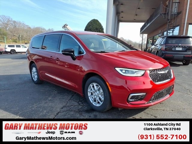 2026 Chrysler Pacifica Select's photo