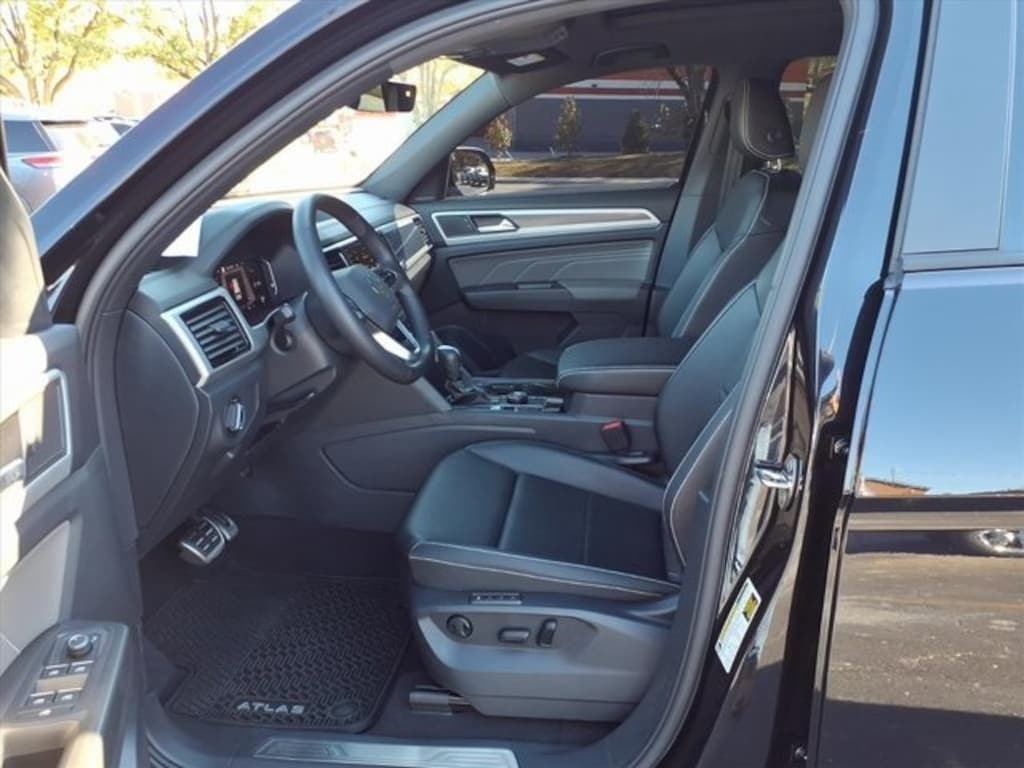 Used 2023 Volkswagen Atlas Cross Sport 2.0T SEL R-Line SUV