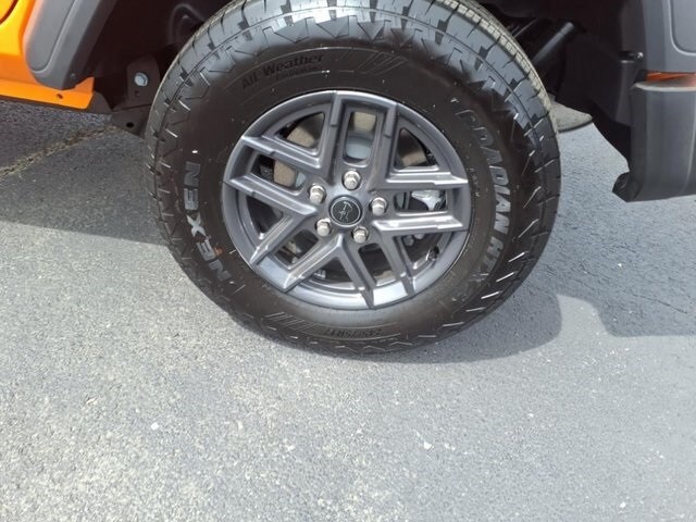 2025 Jeep Wrangler Sport S photo 4