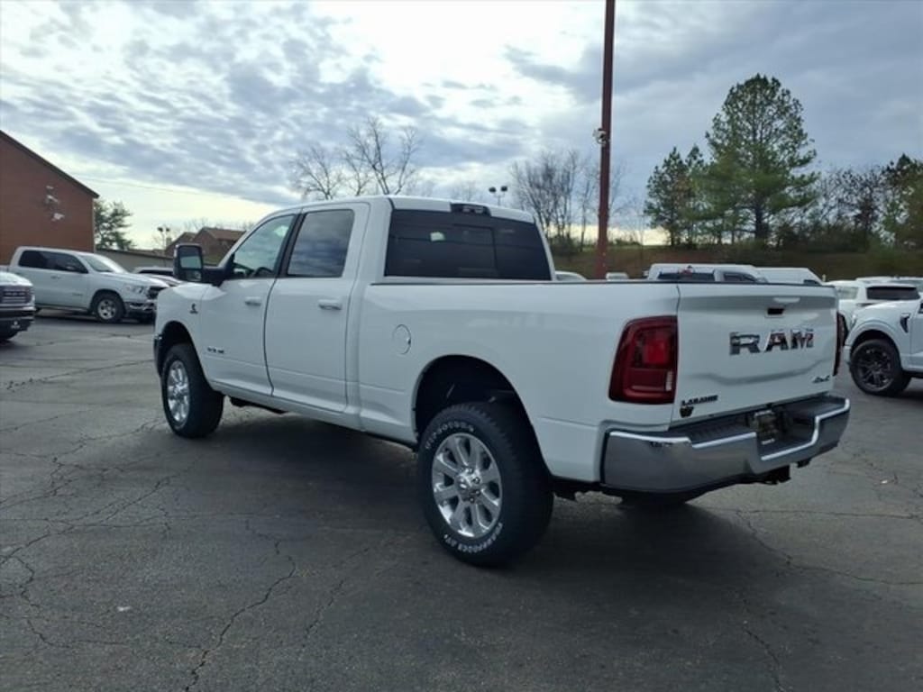 New 2026 Ram 2500 LARAMIE CREW CAB 4X4 6'4 BOX Pickup