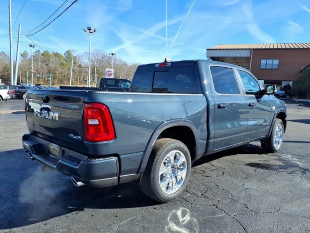 New 2026 Ram 1500 BIG HORN CREW CAB 4X4 5'7 BOX Pickup