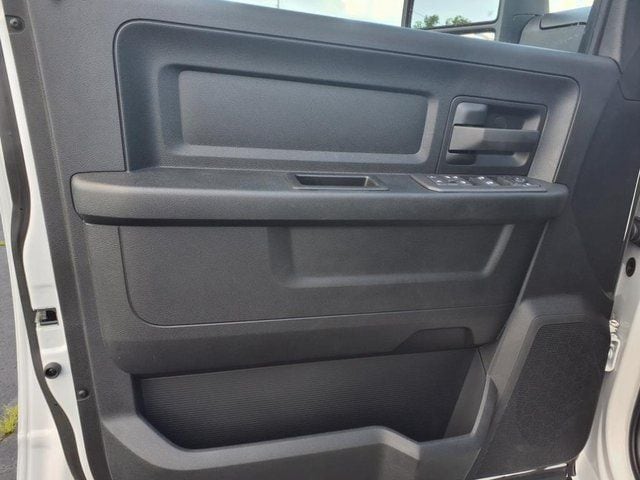 2025 RAM 3500 Chassis Tradesman - Photo 6