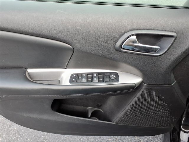 2016 Dodge Journey SXT photo 3