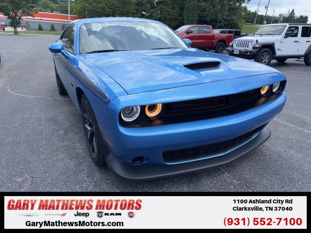2023 Dodge Challenger R/T's photo