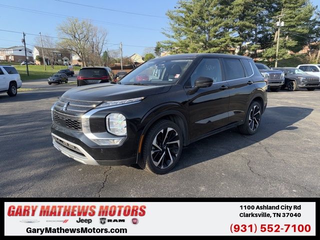 2024 Mitsubishi Outlander SE 2WD's photo