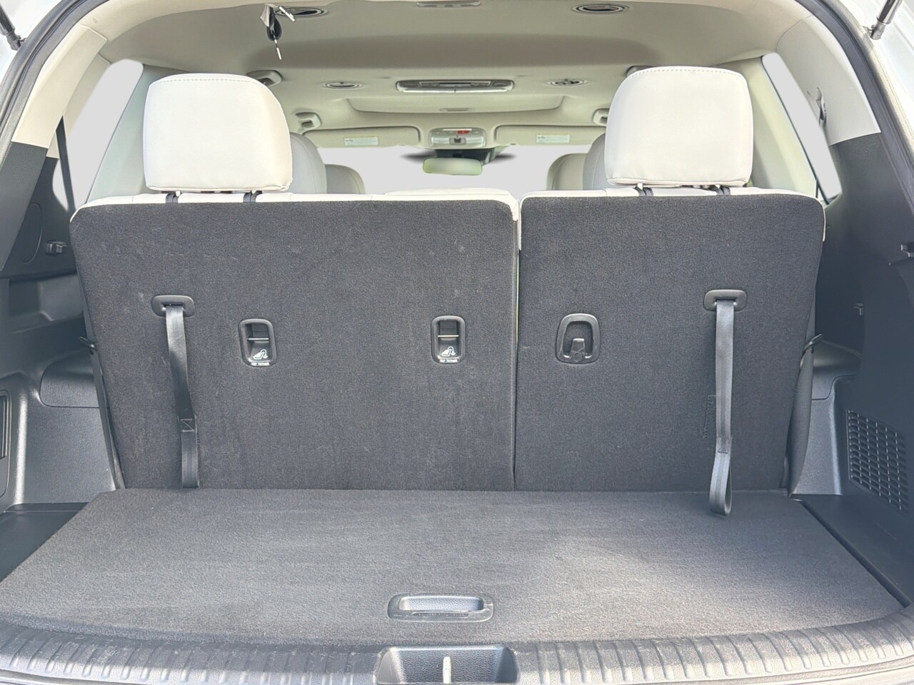 2023 Kia Telluride S - Photo 29
