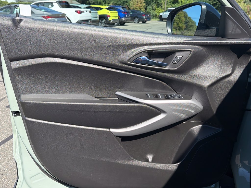 2024 Chevrolet Trax RS - Photo 11