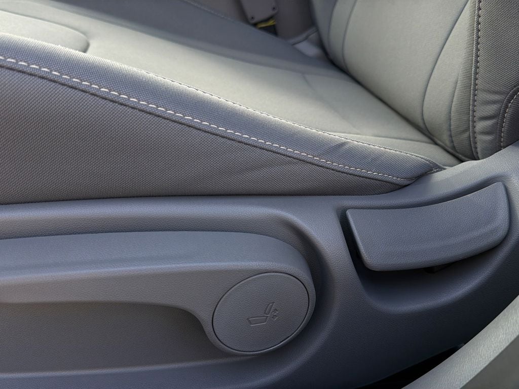 2026 Hyundai Elantra SEL Sport - Photo 17