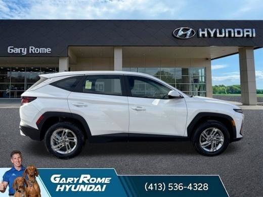 2025 Hyundai Tucson SE - Photo 10
