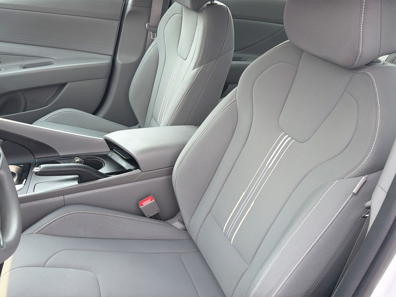 2024 Hyundai Elantra SEL - Photo 18