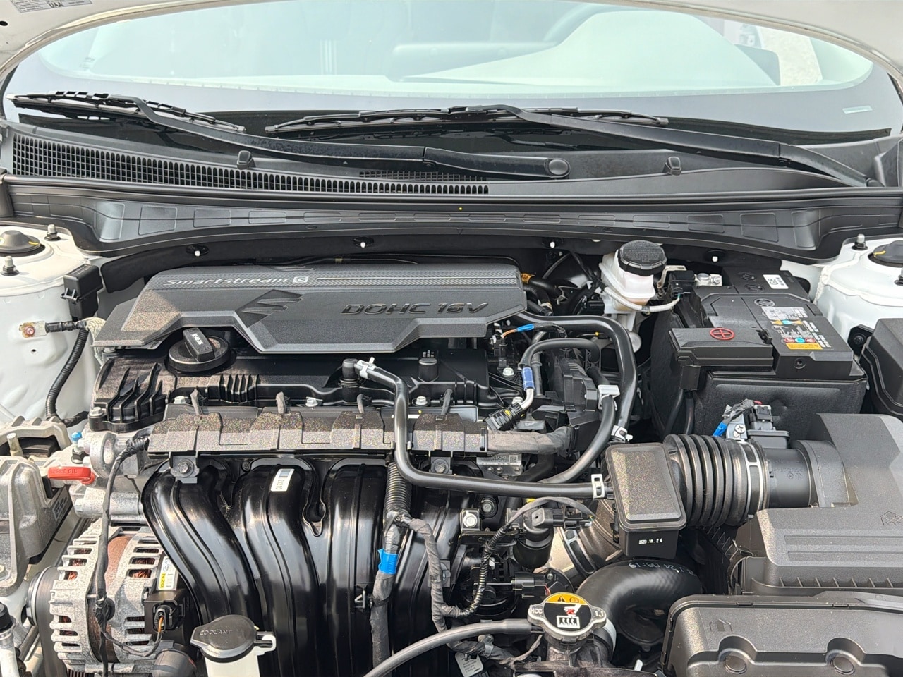 2024 Hyundai Elantra SEL - Photo 15