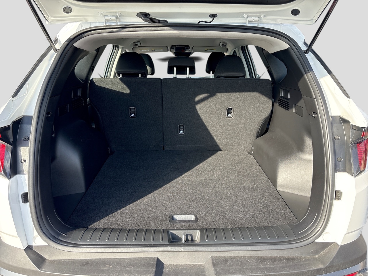 2025 Hyundai Tucson SE - Photo 22
