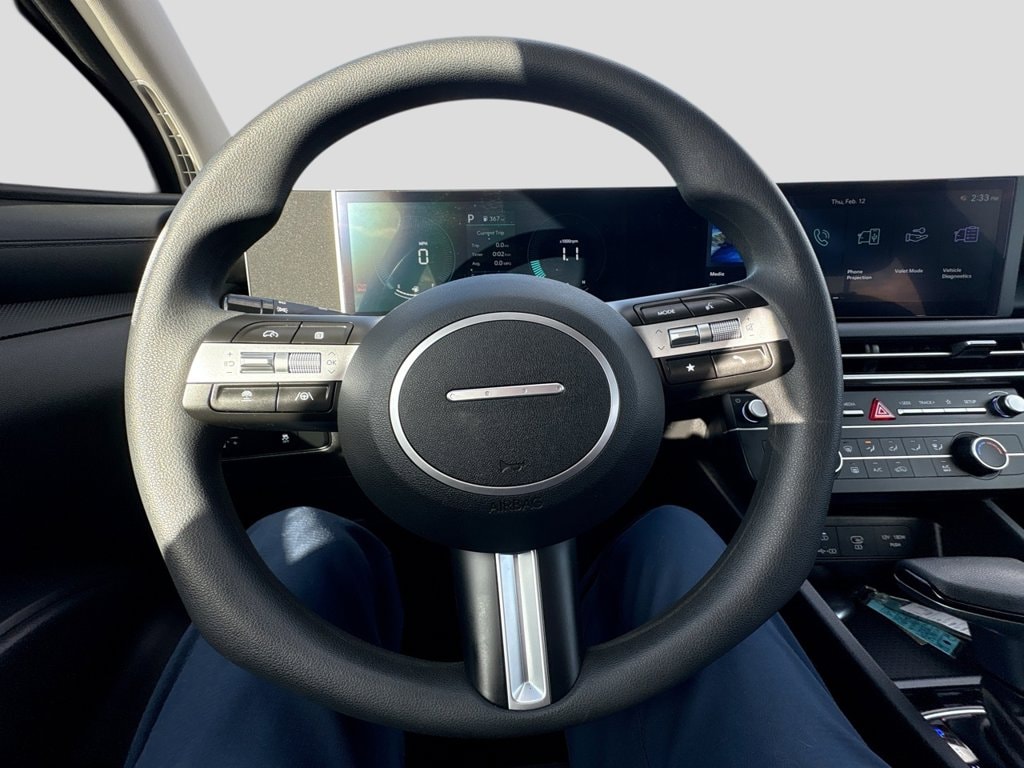 2025 Hyundai Tucson SE - Photo 16