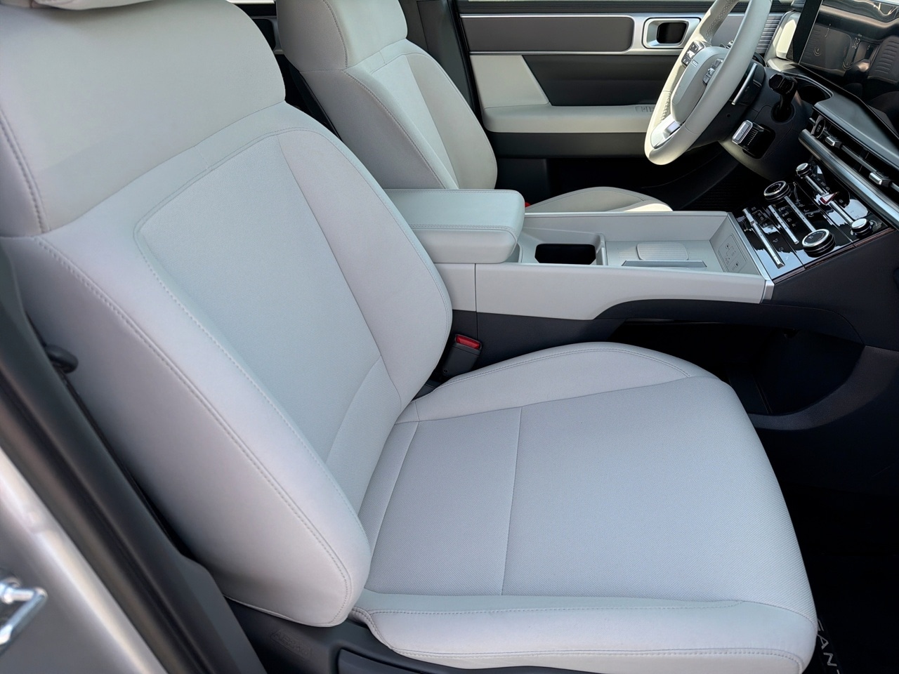 2024 Hyundai Santa Fe SE - Photo 25