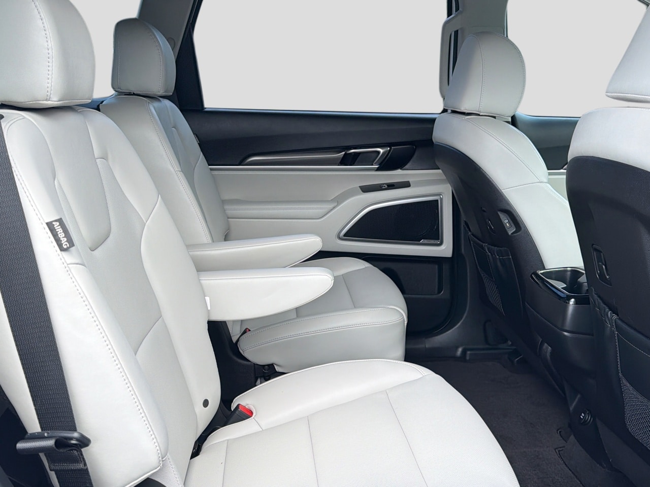 2023 Kia Telluride S - Photo 27