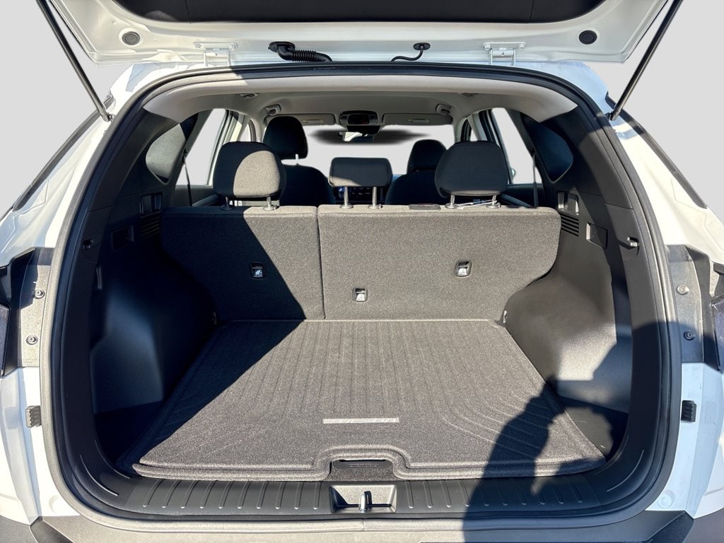 2025 Hyundai Tucson SE - Photo 22