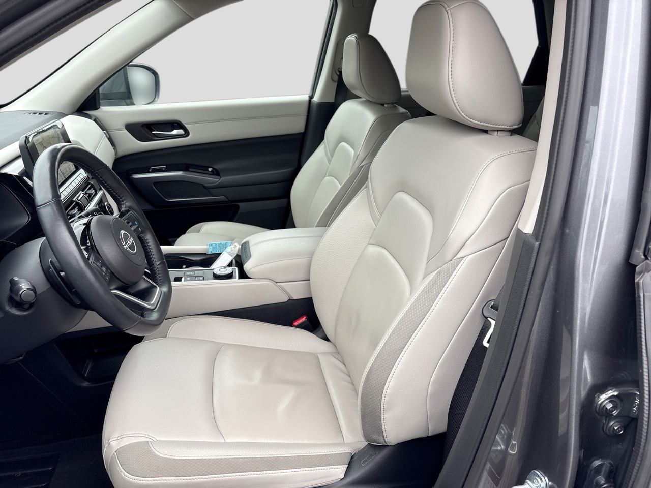 2024 Nissan Pathfinder SL - Photo 14