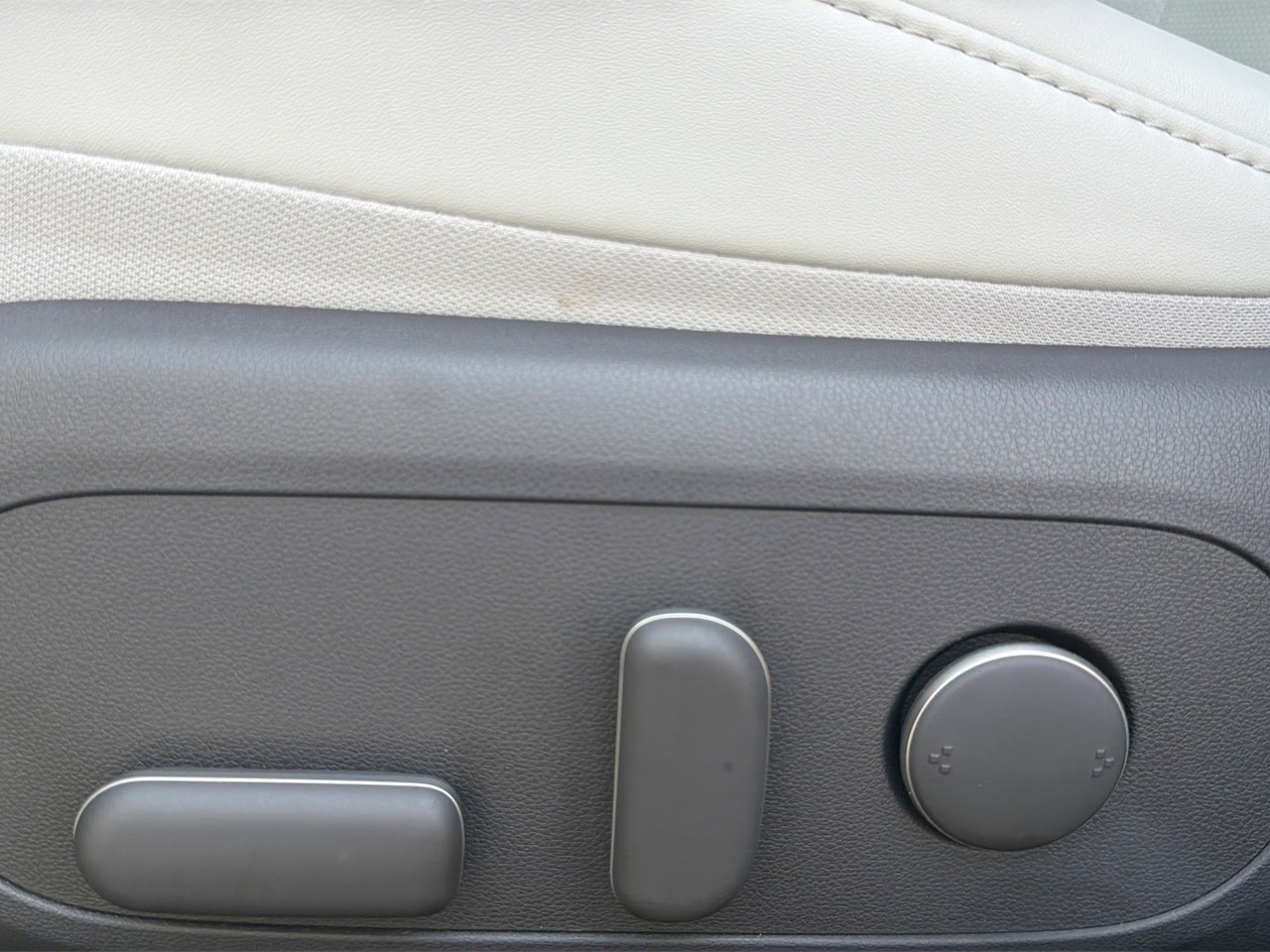 2024 Hyundai Kona Limited - Photo 17