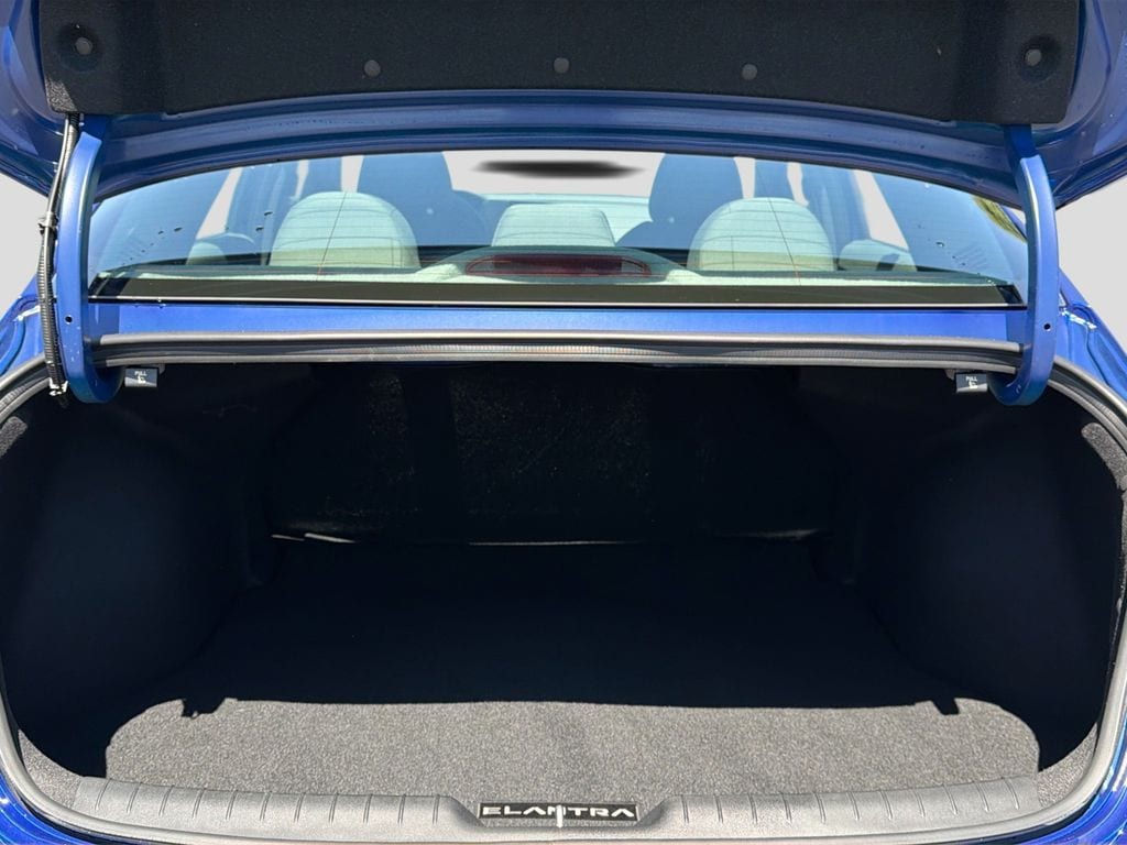 2025 Hyundai Elantra SEL - Photo 26