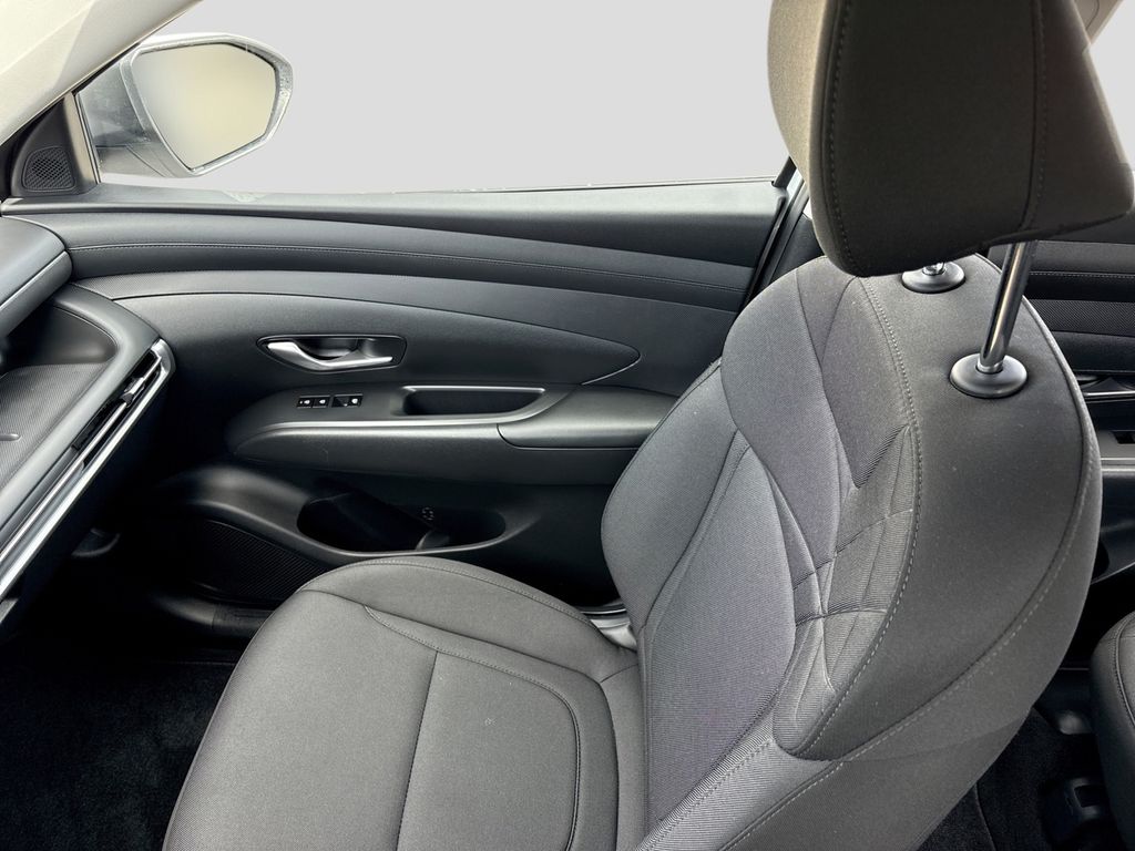 2025 Hyundai Tucson SE - Photo 20