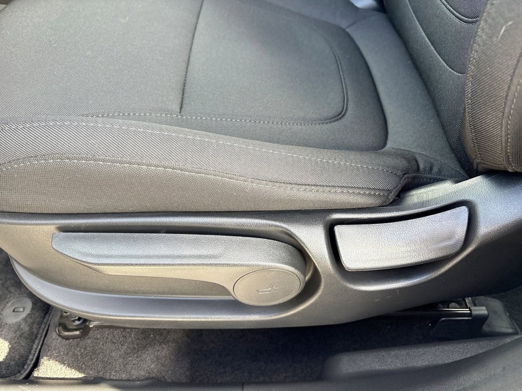 2025 Hyundai Tucson SE - Photo 14
