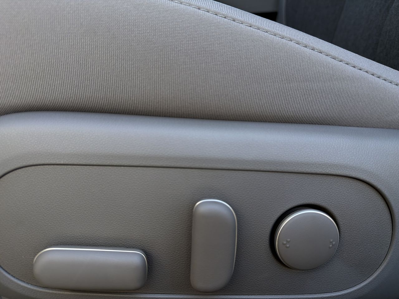 2025 Hyundai IONIQ 5 SEL - Photo 18