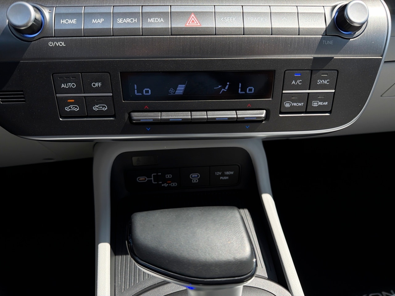2025 Hyundai Kona SEL - Photo 24
