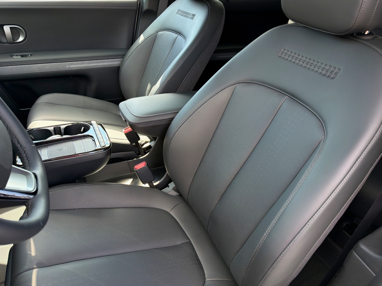2026 Hyundai IONIQ 5 Limited - Photo 18