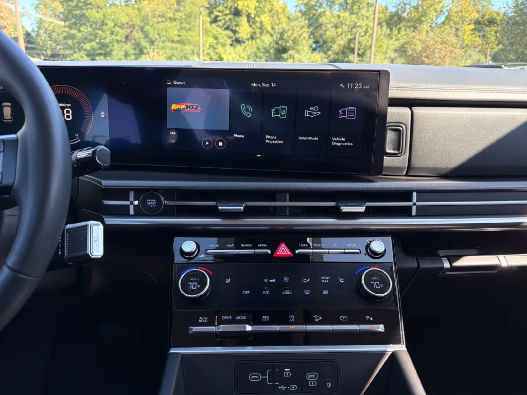 2025 Hyundai Santa Fe SEL - Photo 17