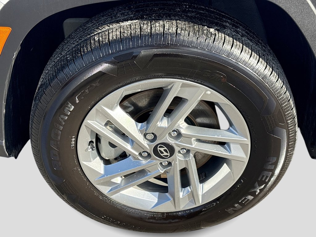 2025 Hyundai Tucson SE - Photo 11