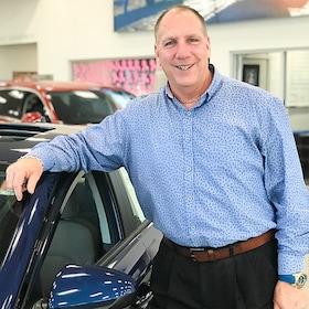 Staff member Pauli Bonavita from 7d81a3bc0715