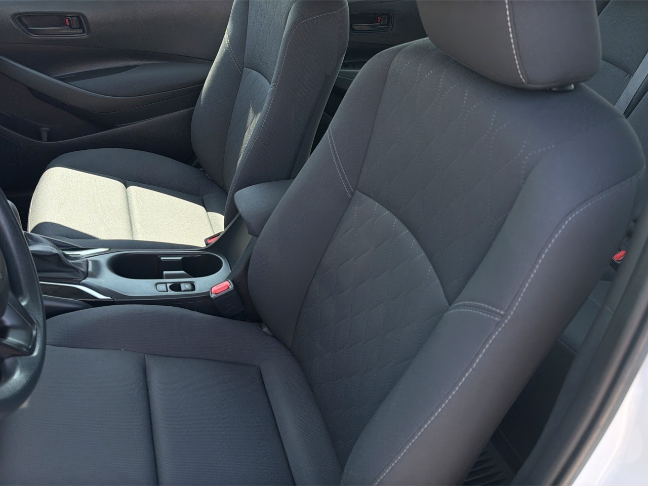 2024 Toyota Corolla LE - Photo 18