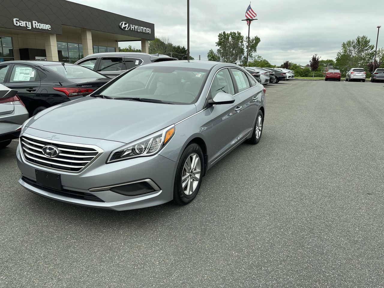 2017 Hyundai Sonata SE's photo