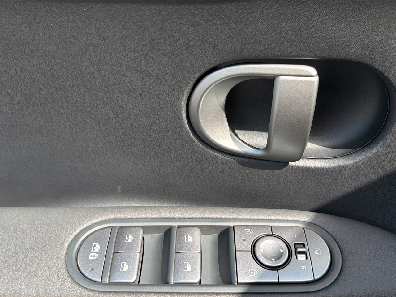 2026 Hyundai IONIQ 5 Limited - Photo 16